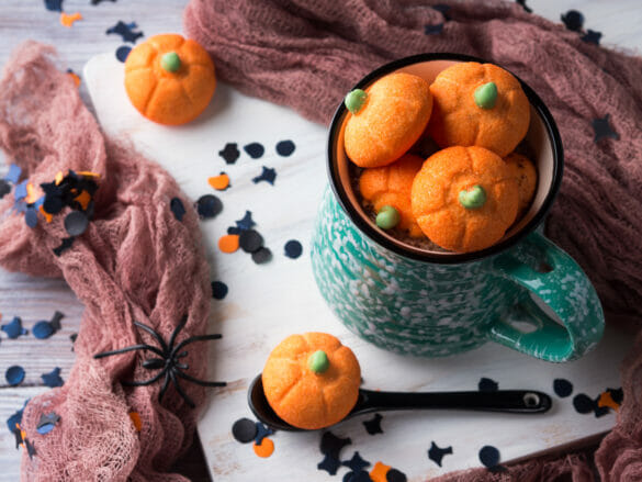 Pumpkin halloween marshmallows in hot chocolate
