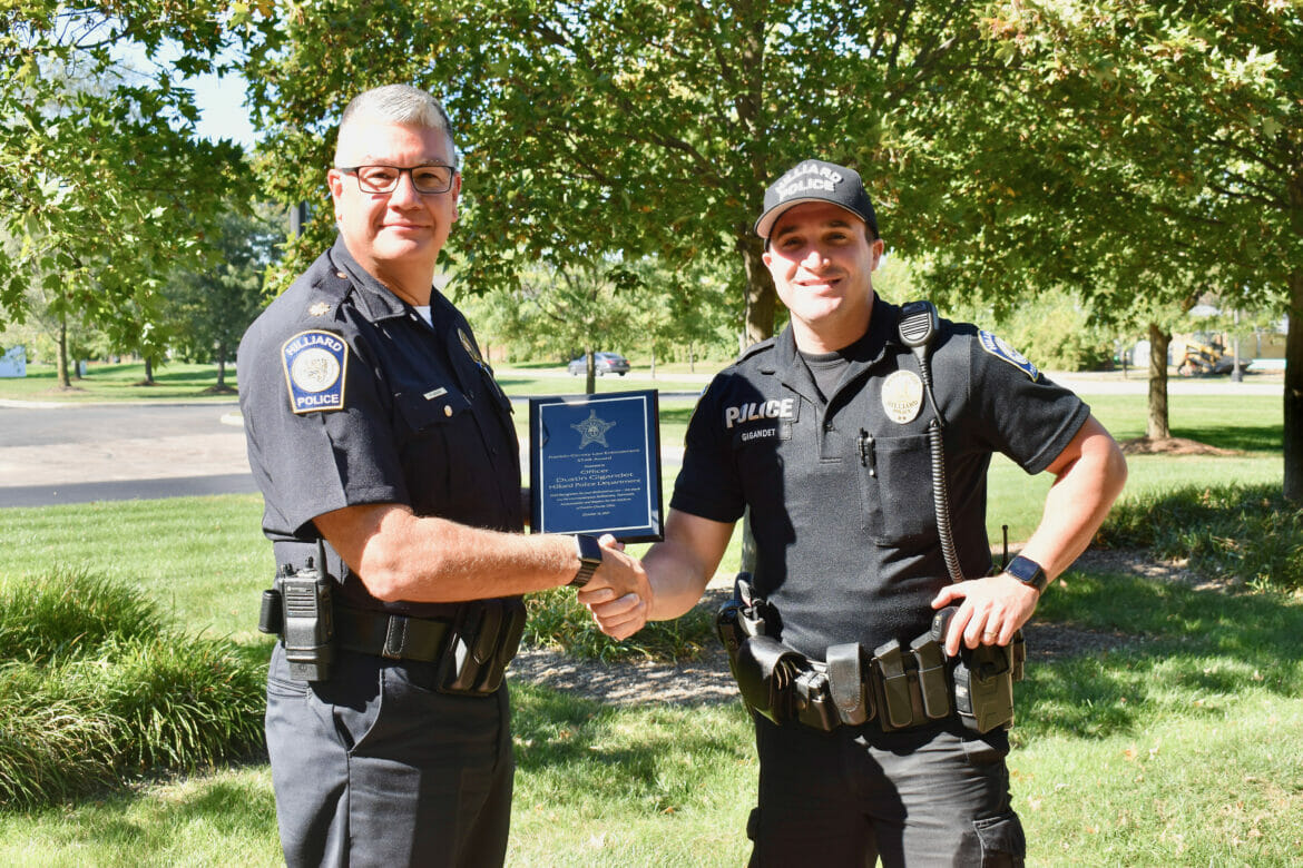 Officer Gigandet receiving Star award